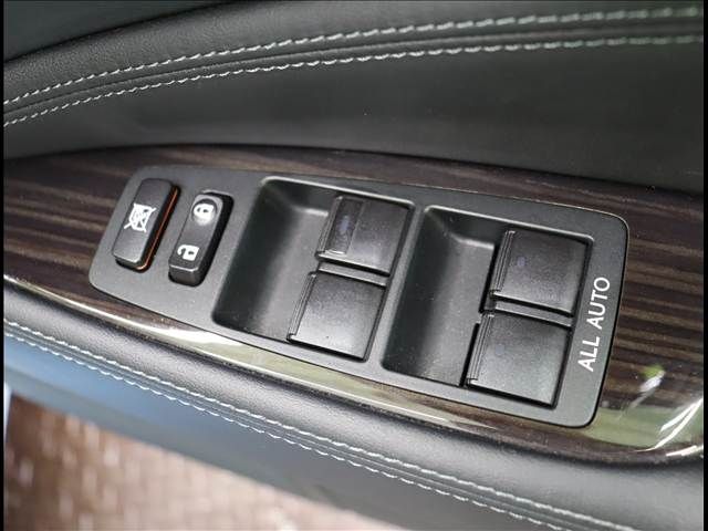 LEXUS LS600h