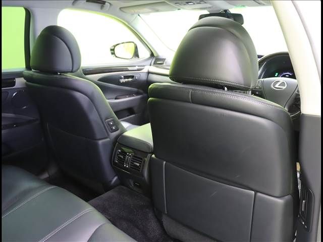 LEXUS LS600h