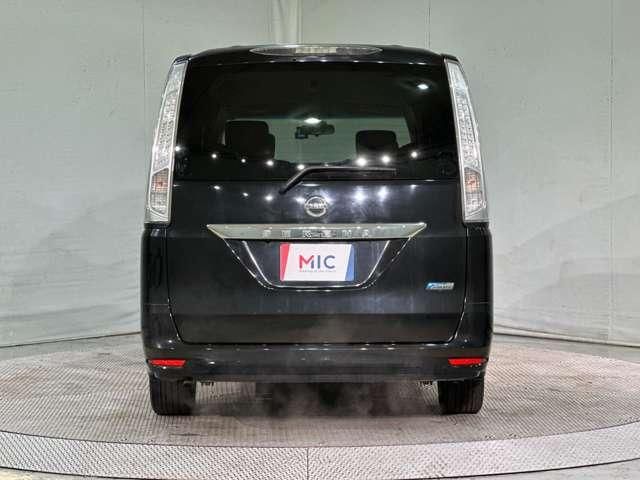 SERENA S-HYBRID 4WD