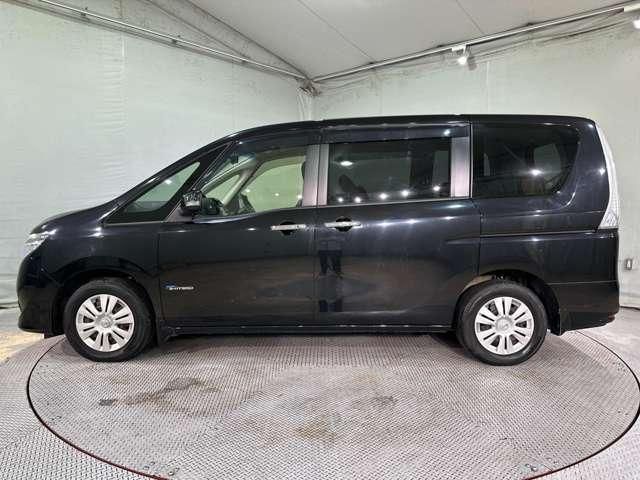 SERENA S-HYBRID 4WD