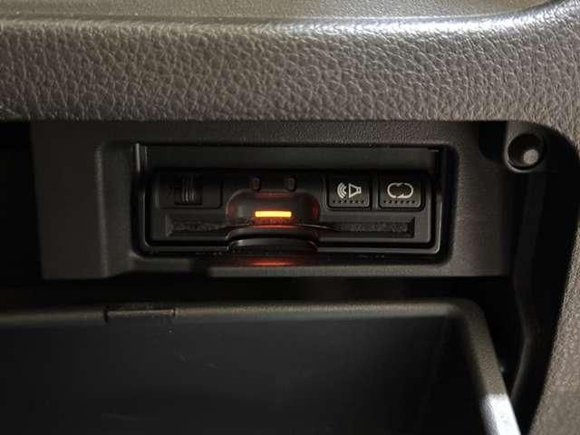 SERENA S-HYBRID 4WD