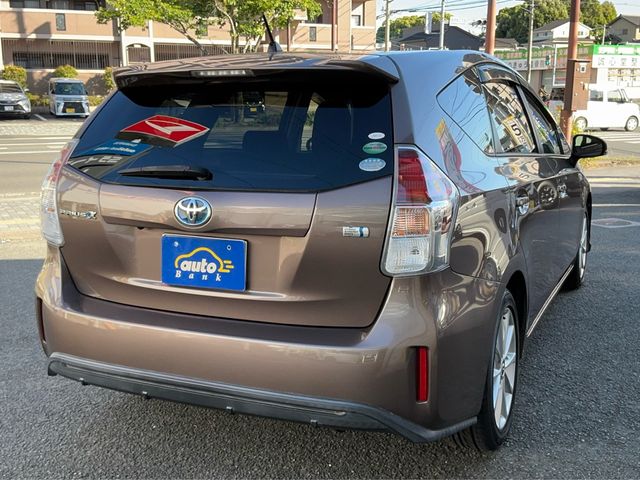 PRIUS Alpha