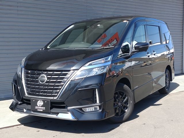 SERENA  S-HYBRID 4WD