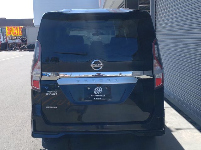 SERENA  S-HYBRID 4WD