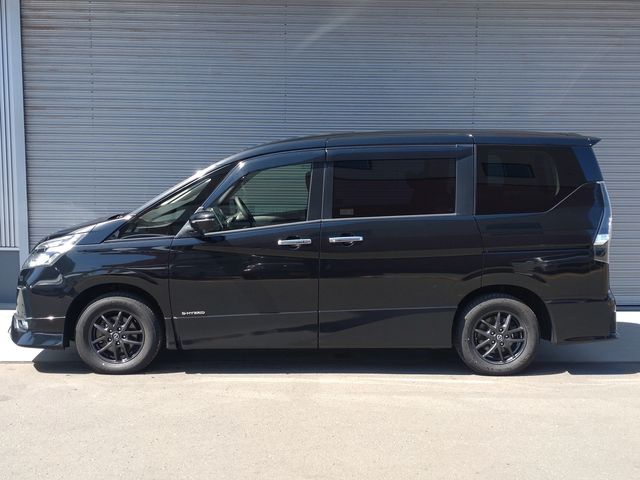 SERENA  S-HYBRID 4WD