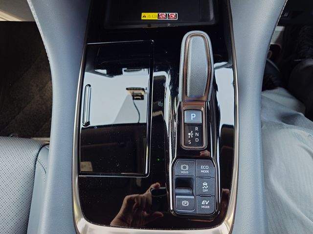 VELLFIRE  HYBRID