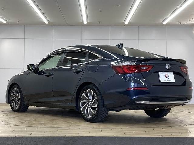 INSIGHT sedan