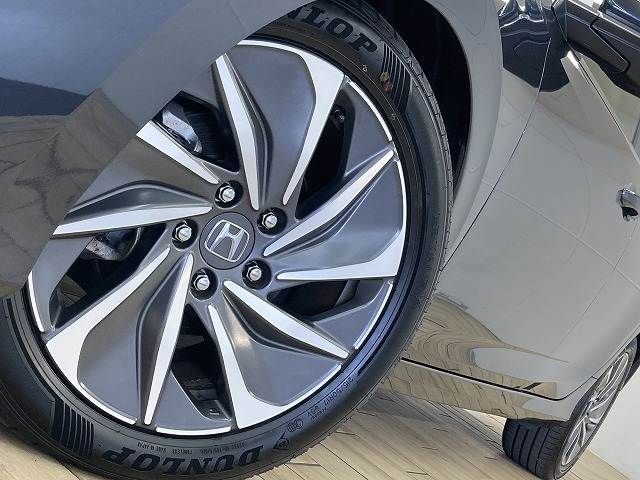 INSIGHT sedan