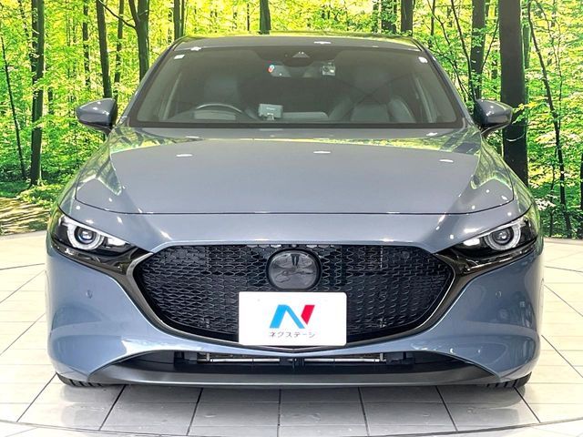 MAZDA3 FASTBACK