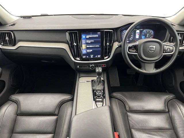 VOLVO V60 CROSS COUNTRY