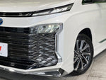 VOXY HYBRID