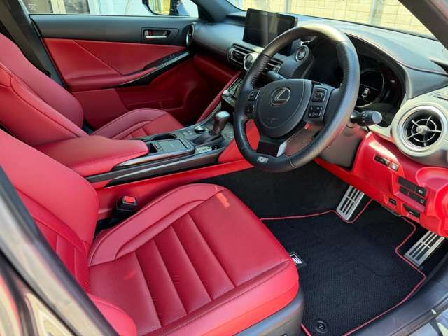 LEXUS IS350
