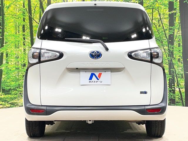 SIENTA HYBRID