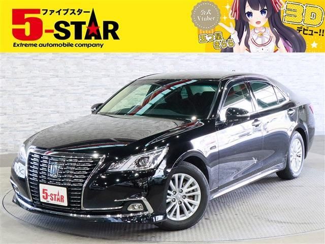 CROWN sedan hybrid