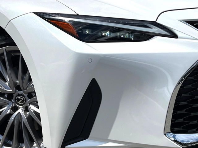 LEXUS IS300h