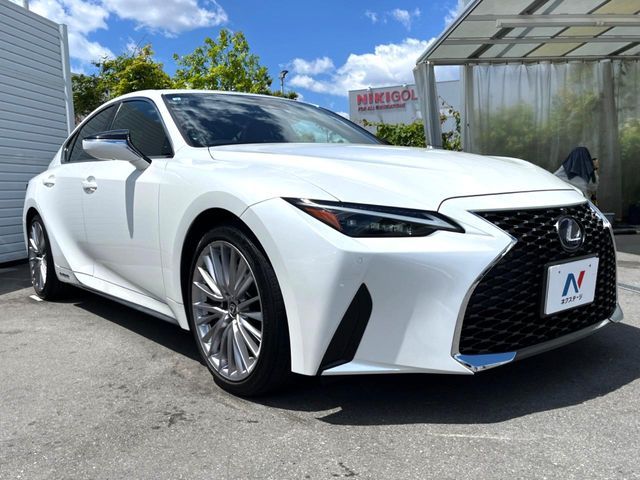 LEXUS IS300h