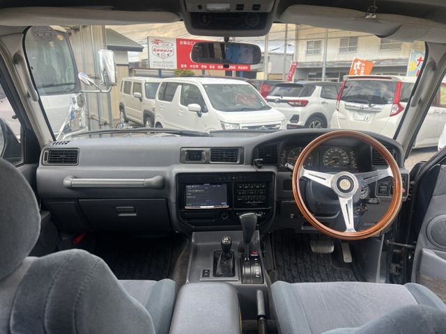 LANDCRUISER van