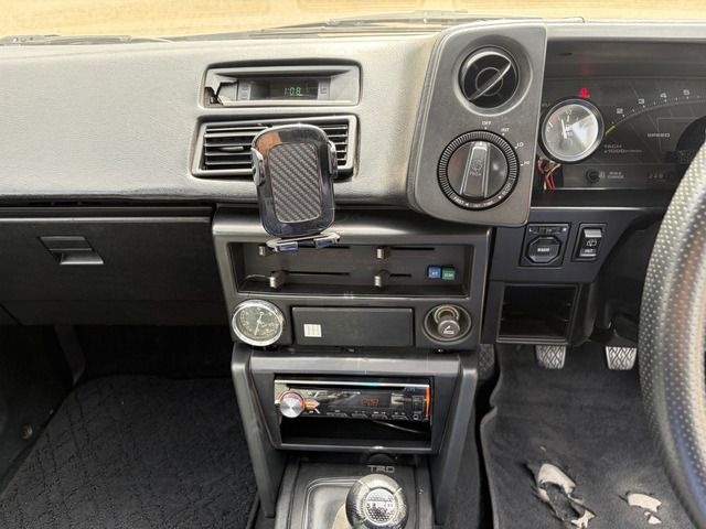 SPRINTER TRUENO hatchback