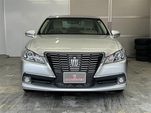 CROWN sedan 4WD