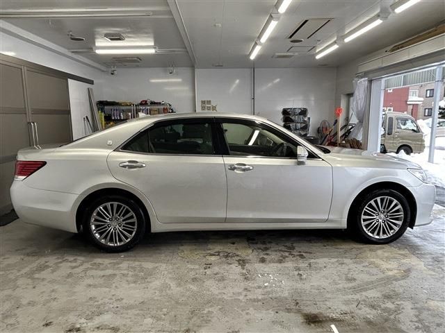 CROWN sedan 4WD