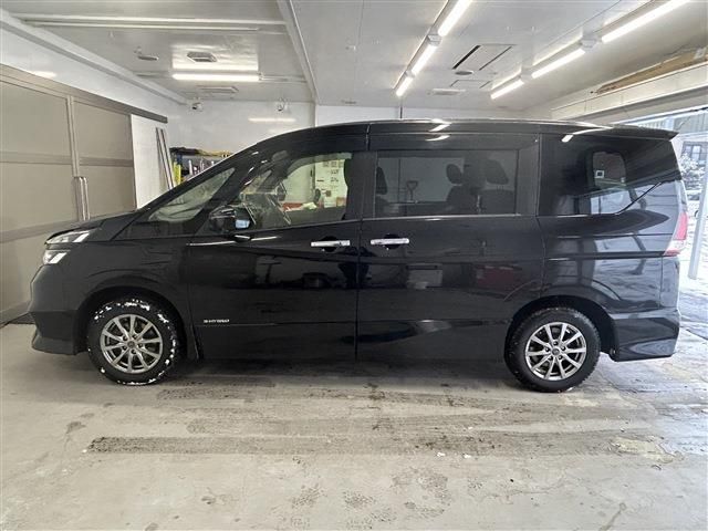 SERENA  S-HYBRID 4WD