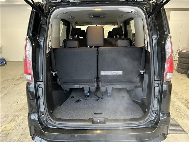 SERENA  S-HYBRID 4WD