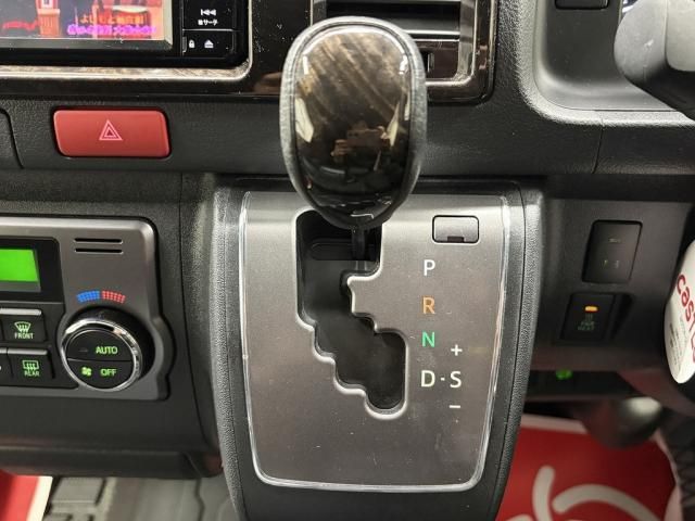 HIACE van 2WD