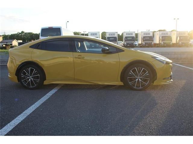 PRIUS 4WD