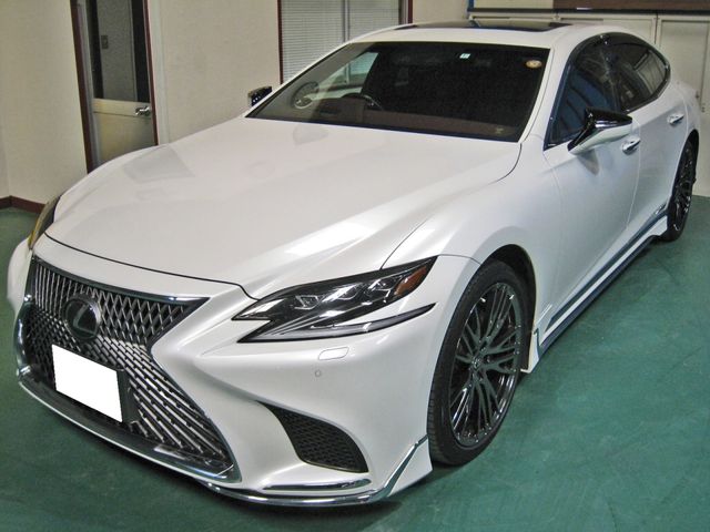 LEXUS LS500h 4WD