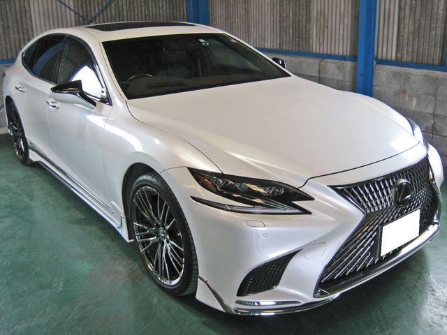 LEXUS LS500h 4WD