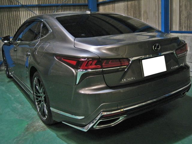 LEXUS LS500 4WD