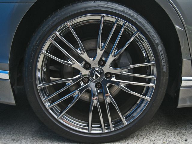 LEXUS LS500 4WD