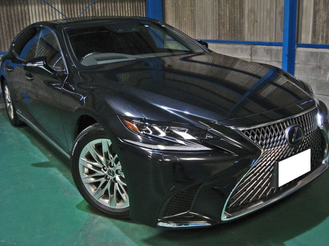 LEXUS LS500h 4WD
