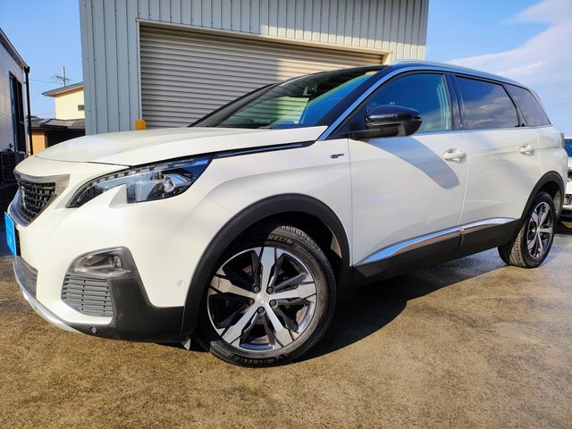 PEUGEOT 5008