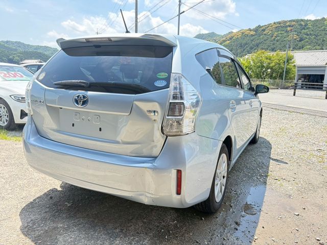 PRIUS Alpha