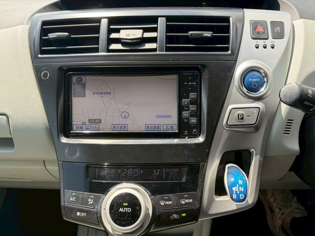 PRIUS Alpha