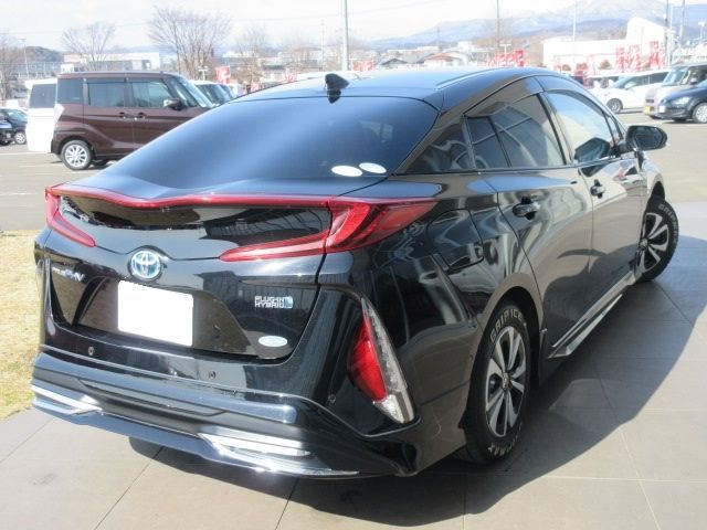 PRIUS PHV