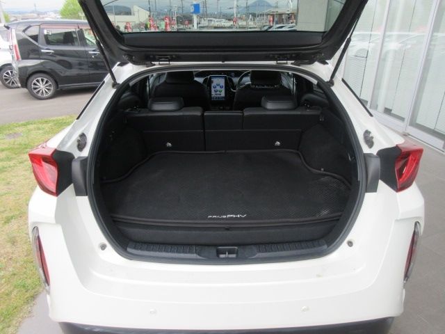 PRIUS PHV