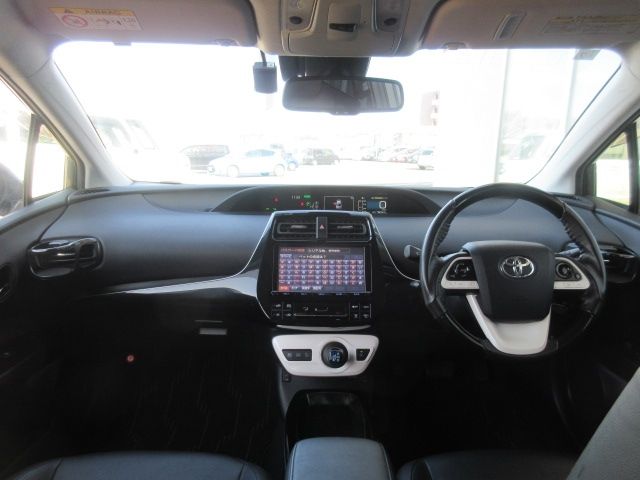 PRIUS 4WD