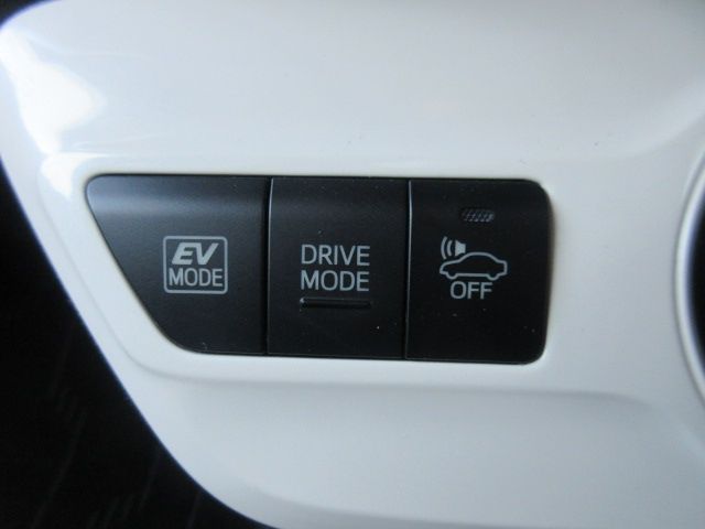 PRIUS 4WD