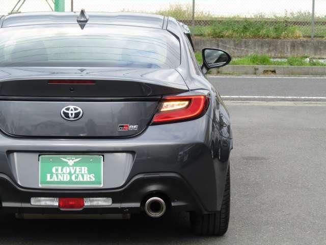 GR86