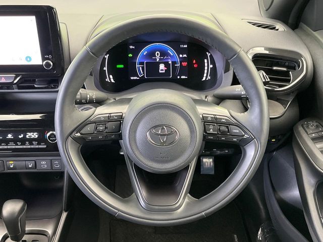 YARIS CROSS HYBRID