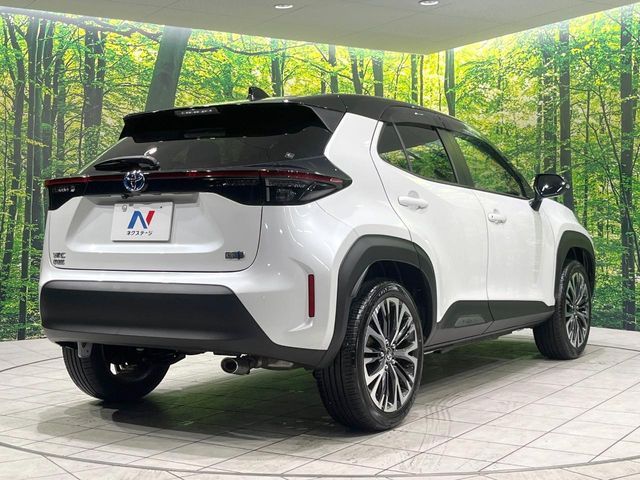 YARIS CROSS HYBRID