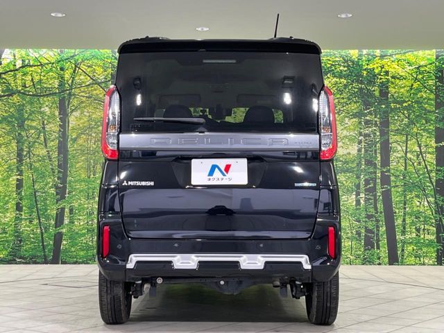 DELICA MINI