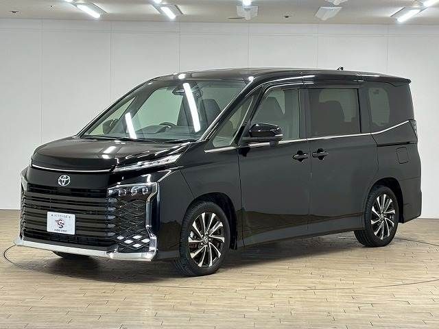 VOXY HYBRID