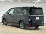 VOXY HYBRID
