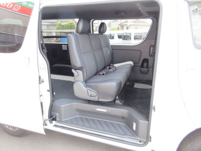 HIACE van 4WD