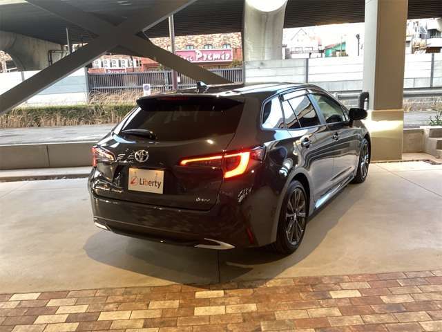 COROLLA TOURING HYBRID