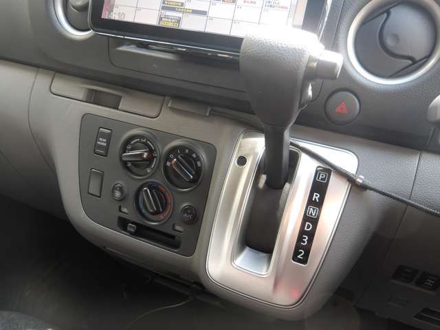 NV350 CARAVAN 4WD