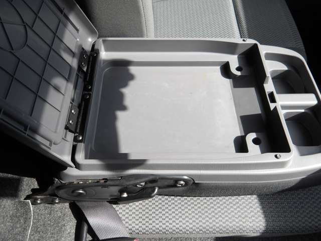 NV350 CARAVAN 4WD